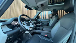 Land Rover DEFENDER 110 3.0 D I6 300 X-DYNAMIK HSE AWD AT8 l 300 PS