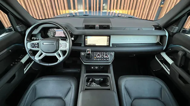 Land Rover DEFENDER 110 3.0 D I6 300 X-DYNAMIK HSE AWD AT8 l 300 PS