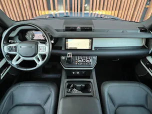 Land Rover DEFENDER 110 3.0 D I6 300 X-DYNAMIK HSE AWD AT8 l 300 PS