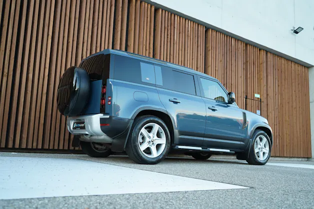Land Rover DEFENDER 110 3.0 D I6 300 X-DYNAMIK HSE AWD AT8 l 300 PS