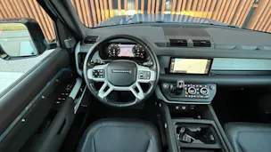 Land Rover DEFENDER 110 3.0 D I6 300 X-DYNAMIK HSE AWD AT8 l 300 PS