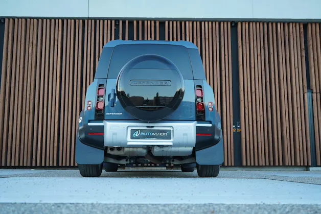 Land Rover DEFENDER 110 3.0 D I6 300 X-DYNAMIK HSE AWD AT8 l 300 PS