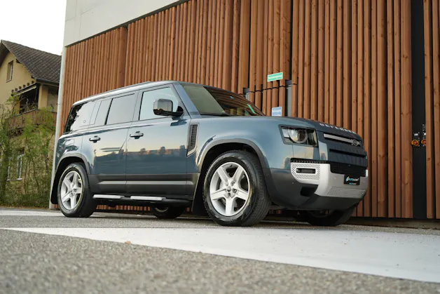 Land Rover DEFENDER 110 3.0 D I6 300 X-DYNAMIK HSE AWD AT8 l 300 PS