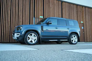 Land Rover DEFENDER 110 3.0 D I6 300 X-DYNAMIK HSE AWD AT8 l 300 PS