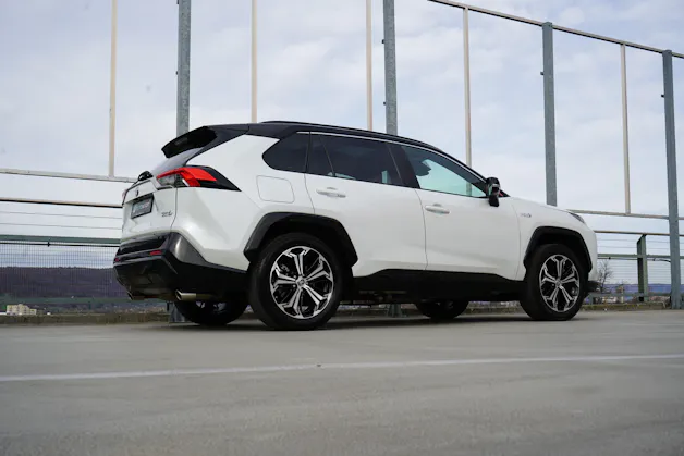 Toyota RAV-4 2.5 PHEV GR SPORT E-CVT 4WD l 306 PS