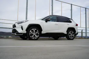 Toyota RAV-4 2.5 PHEV GR SPORT E-CVT 4WD l 306 PS