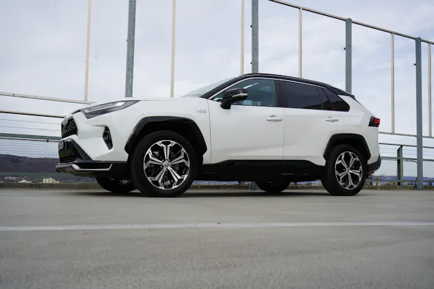 Toyota RAV-4 2.5 PHEV GR SPORT E-CVT 4WD l 306 PS