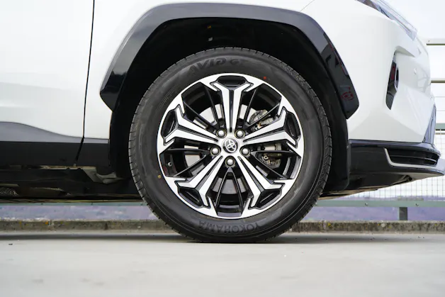 Toyota RAV-4 2.5 PHEV GR SPORT E-CVT 4WD l 306 PS