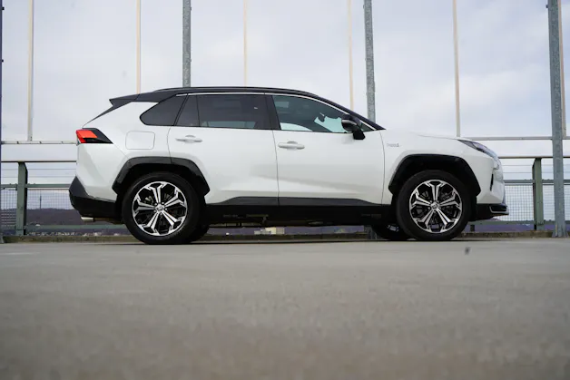 Toyota RAV-4 2.5 PHEV GR SPORT E-CVT 4WD l 306 PS