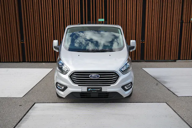 FORD TOURNEO CUSTOM 320 L2H1 TITANIUM X AUTOMAT l 170 PS
