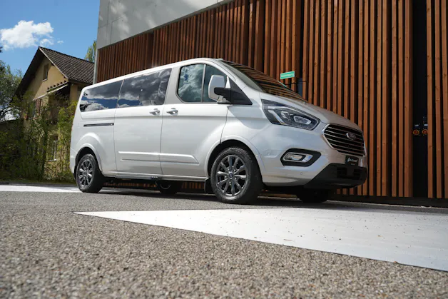 FORD TOURNEO CUSTOM 320 L2H1 TITANIUM X AUTOMAT l 170 PS