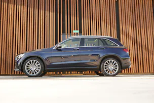 MERCEDES-BENZ GLC 300 D AMG LINE 4MATIC 9G-TRONIC l 245 PS