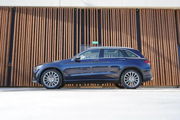 MERCEDES-BENZ GLC 300 D AMG LINE 4MATIC 9G-TRONIC l 245 PS
