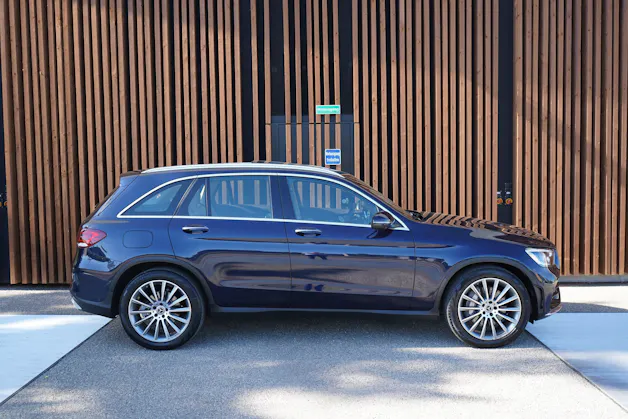 MERCEDES-BENZ GLC 300 D AMG LINE 4MATIC 9G-TRONIC l 245 PS
