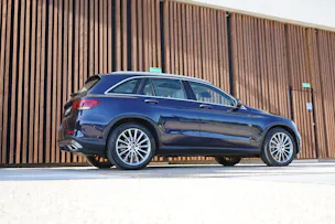 MERCEDES-BENZ GLC 300 D AMG LINE 4MATIC 9G-TRONIC l 245 PS
