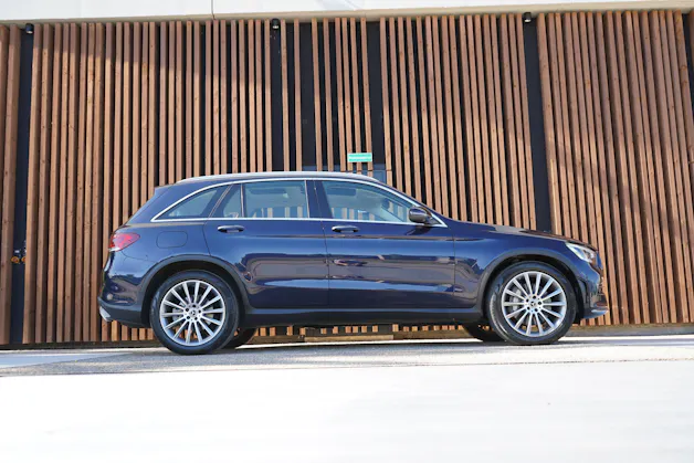 MERCEDES-BENZ GLC 300 D AMG LINE 4MATIC 9G-TRONIC l 245 PS