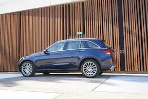 MERCEDES-BENZ GLC 300 D AMG LINE 4MATIC 9G-TRONIC l 245 PS