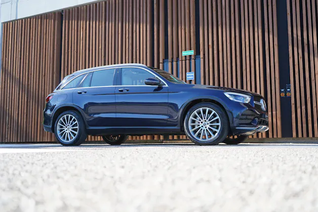 MERCEDES-BENZ GLC 300 D AMG LINE 4MATIC 9G-TRONIC l 245 PS