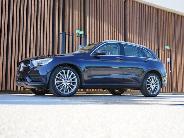 MERCEDES-BENZ GLC 300 D AMG LINE 4MATIC 9G-TRONIC l 245 PS