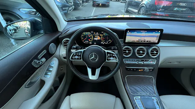 MERCEDES-BENZ GLC 300 D AMG LINE 4MATIC 9G-TRONIC l 245 PS