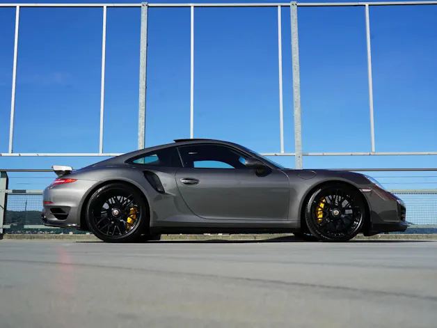PORSCHE 911 TURBO S PDK BLACK MOSHAMMER l 560 PS