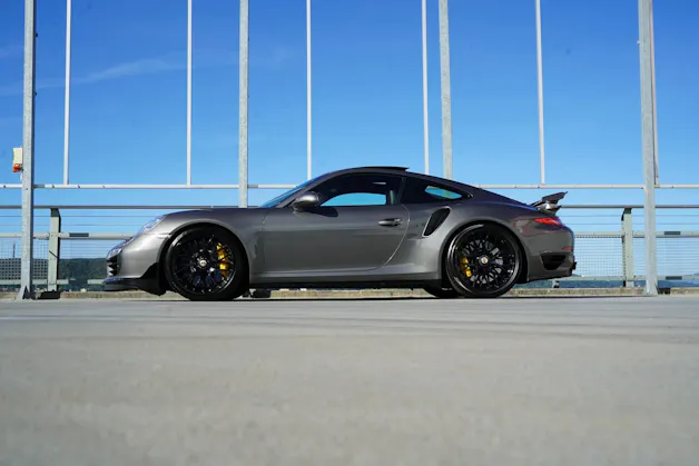 PORSCHE 911 TURBO S PDK BLACK MOSHAMMER l 560 PS