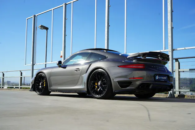 PORSCHE 911 TURBO S PDK BLACK MOSHAMMER l 560 PS