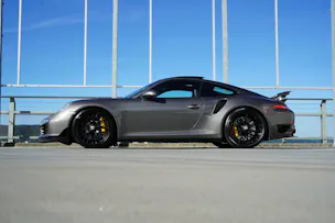 PORSCHE 911 TURBO S PDK BLACK MOSHAMMER l 560 PS