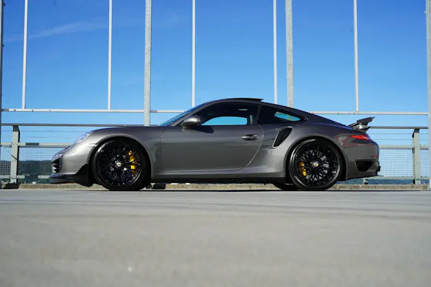 PORSCHE 911 TURBO S PDK BLACK MOSHAMMER l 560 PS