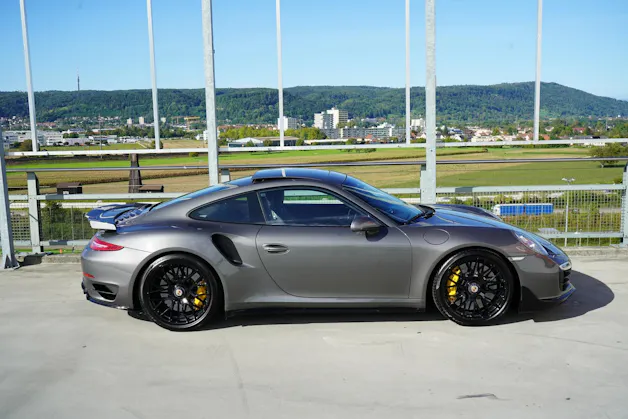PORSCHE 911 TURBO S PDK BLACK MOSHAMMER l 560 PS