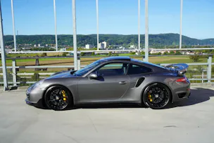 PORSCHE 911 TURBO S PDK BLACK MOSHAMMER l 560 PS