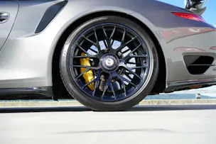 PORSCHE 911 TURBO S PDK BLACK MOSHAMMER l 560 PS