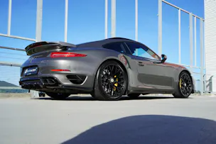 PORSCHE 911 TURBO S PDK BLACK MOSHAMMER l 560 PS