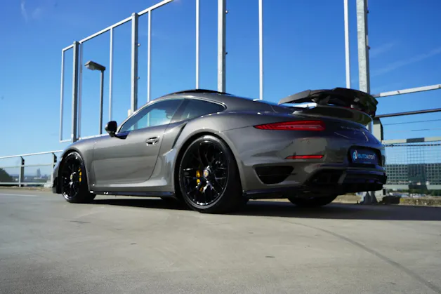 PORSCHE 911 TURBO S PDK BLACK MOSHAMMER l 560 PS