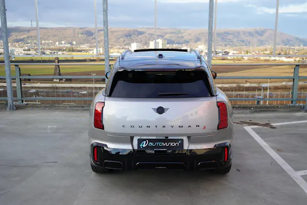 MINI COUNTRYMAN S ALL4 STEPTRONIC JCW BLACK l 217 PS
