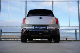 MINI COUNTRYMAN S ALL4 STEPTRONIC JCW BLACK l 217 PS