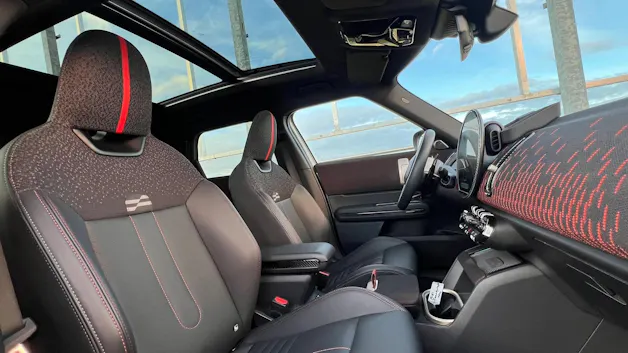 MINI COUNTRYMAN S ALL4 STEPTRONIC JCW BLACK l 217 PS