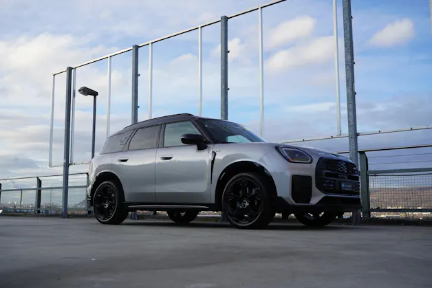 MINI COUNTRYMAN S ALL4 STEPTRONIC JCW BLACK l 217 PS