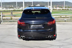 PORSCHE CAYENNE TURBO S BLACK l 551 PS