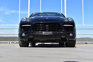 PORSCHE CAYENNE TURBO S BLACK l 551 PS