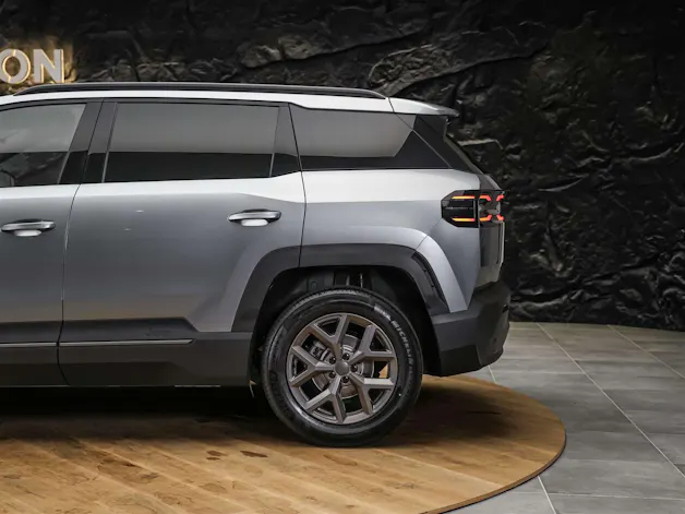 JEEP Compass 1.2 T e-Hybrid First Edition *SOFORT Verfügbar*Werksgarantie*Matrix-LED*Lenkradheizung*