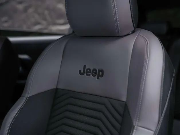 JEEP Compass 1.2 T e-Hybrid First Edition *SOFORT Verfügbar*Werksgarantie*Matrix-LED*Lenkradheizung*