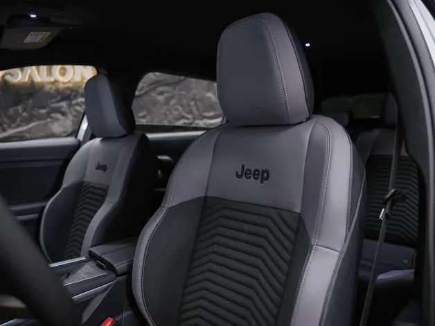 JEEP Compass 1.2 T e-Hybrid First Edition *SOFORT Verfügbar*Werksgarantie*Matrix-LED*Lenkradheizung*