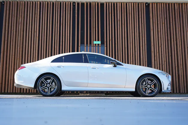 MERCEDES-BENZ CLS 450 4MATIC AMG LINE NIGHT PLUS 9G-TRONIC l