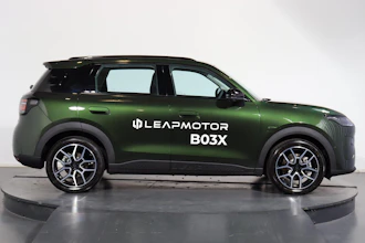 https://vehicle.imgix.net/4469176/fcbf9ccb-91ca-491d-9395-dad609ad568a.JPG