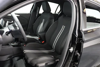 https://vehicle.imgix.net/4469179/daf70845-4fc2-474f-94a8-1dade1b5e1a7.JPG