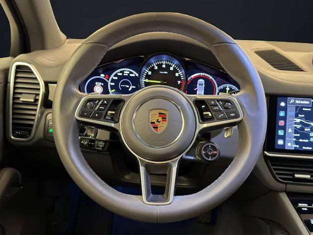 PORSCHE Cayenne E-Hybrid
