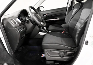 https://vehicle.imgix.net/4469231/f323238e-9c85-4cfd-a87c-8c08665f7d53.jpg