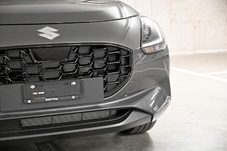 https://vehicle.imgix.net/4469242/38d2a261-9f8c-405e-bfec-847db5602b6a.jpg
