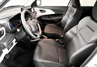 https://vehicle.imgix.net/4469242/eb73e600-8e73-4c23-a504-ad8707f4a370.jpg